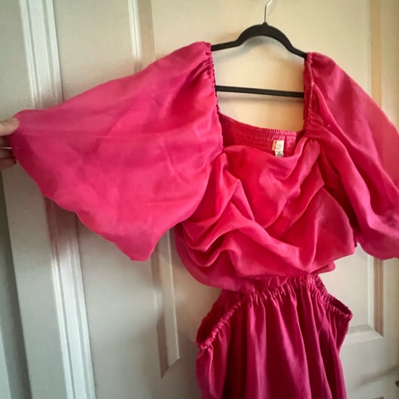 Target’s a new day Hot Pink Organza Puff Sleeve with Side Cut Outs Aline - Picture 3 of 8
